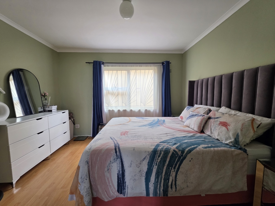 3 Bedroom Property for Sale in Devon Park Village Western Cape